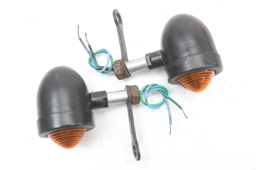 photo de CLIGNOTANT AVANT HARLEY DAVIDSON SPORTSTER XL CUSTOM 1200 (2003 - 2004) - Détail de la pièce