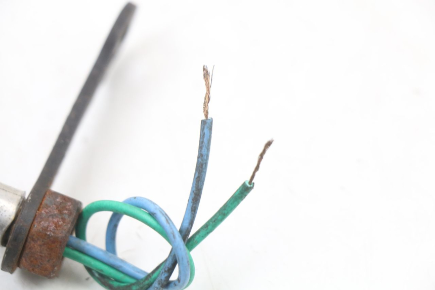 photo de CLIGNOTANT AVANT HARLEY DAVIDSON SPORTSTER XL CUSTOM 1200 (2003 - 2004) - Points de fixation