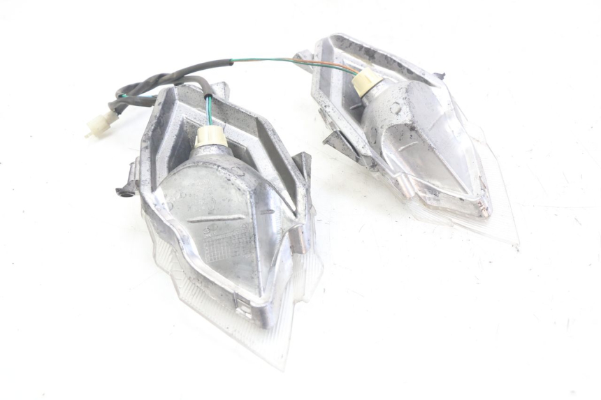 photo de CLIGNOTANT AVANT RAZZO STEED 125 (2012 - 2018) - Autre angle de vue