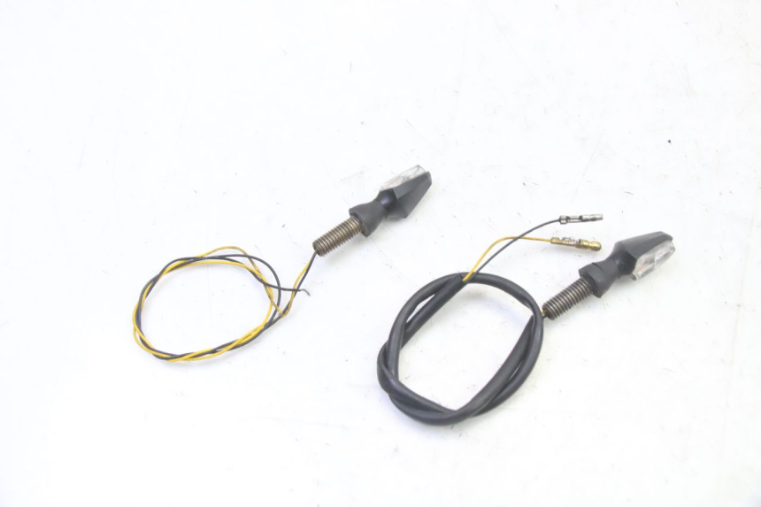 photo de CLIGNOTANT AVANT SUZUKI SV S 650 (2003 - 2009) - Détail de la pièce