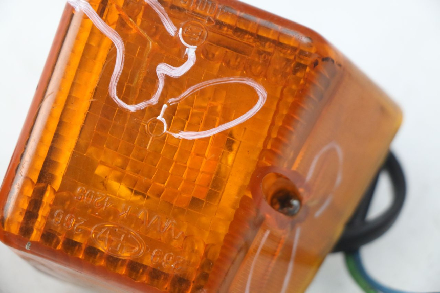 photo de CLIGNOTANT AVANT PEUGEOT SX 80 (1986 - 1995) - État de surface