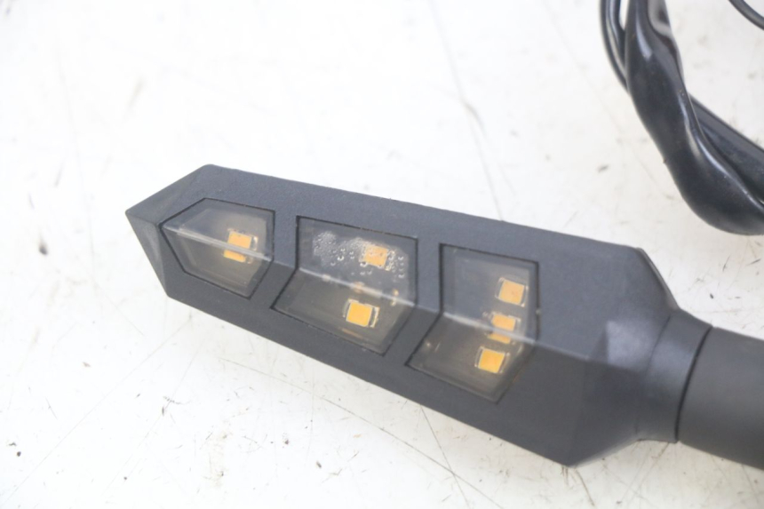 photo de CLIGNOTANT AVANT MOTRAC URBAN 4T 50 (2016 - 2024) - Pièce contrôlée