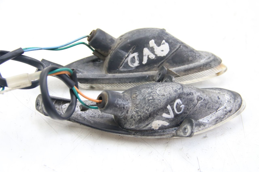 photo de CLIGNOTANT AVANT PEUGEOT V-CLIC VCLIC 50 (2007 - 2013) - Autre angle de vue