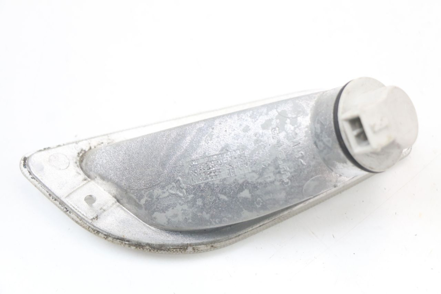 photo de CLIGNOTANT AVANT PIAGGIO VESPA LX 2T 50 (2005 - 2013) - Autre angle de vue