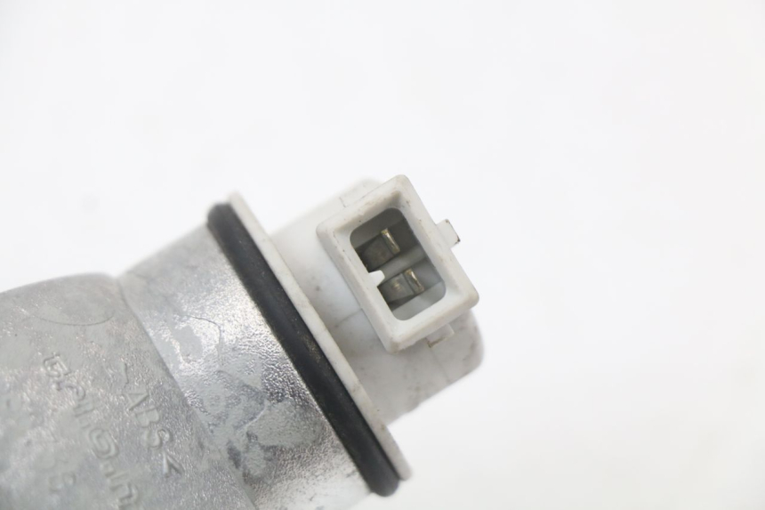 photo de CLIGNOTANT AVANT PIAGGIO VESPA LX 2T 50 (2005 - 2013) - Gros plan technique