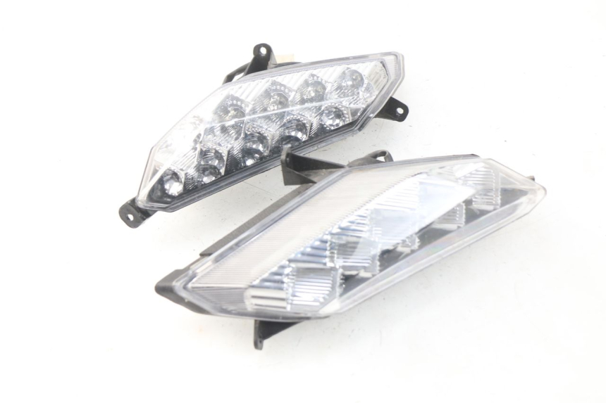 photo de CLIGNOTANT AVANT EUROCKA VIRTUALITY GT 4T 50 (2011 - 2017) - Autre angle de vue