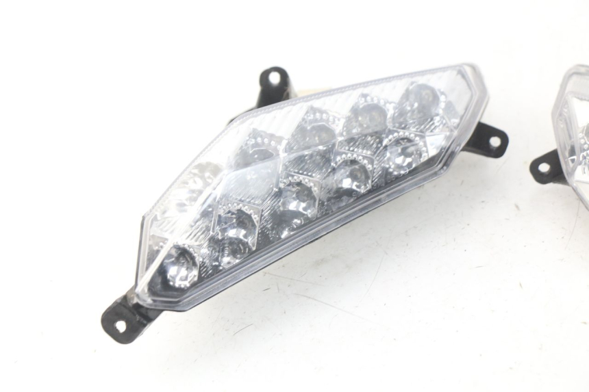 photo de CLIGNOTANT AVANT EUROCKA VIRTUALITY GT 4T 50 (2011 - 2017) - Vue d’ensemble