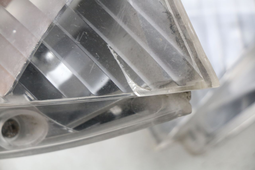 photo de CLIGNOTANT AVANT PEUGEOT VIVACITY 100 (1999 - 2008) - Zoom état d’usage