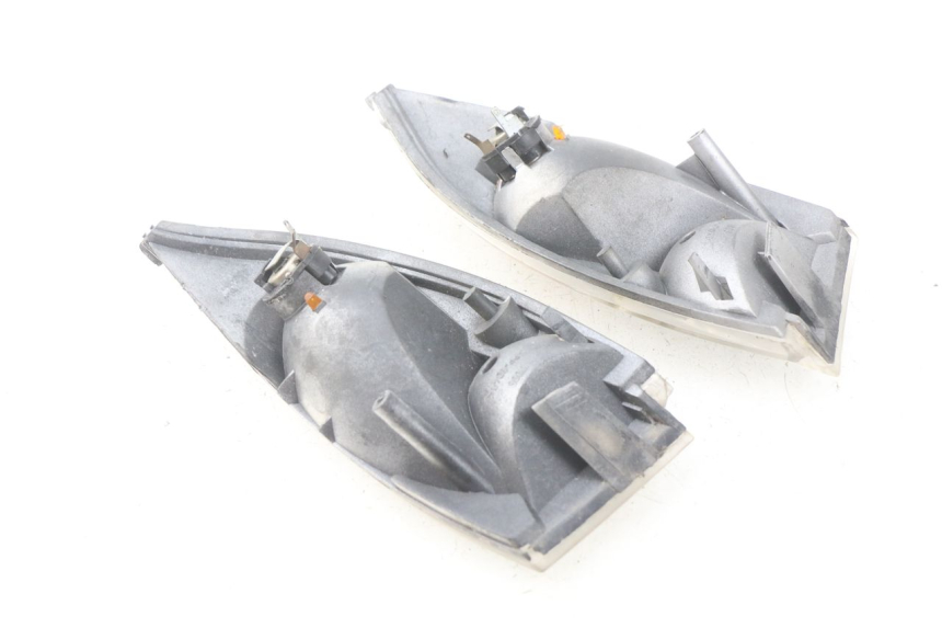 photo de CLIGNOTANT AVANT PEUGEOT VIVACITY 100 (1999 - 2008) - Vue d’ensemble