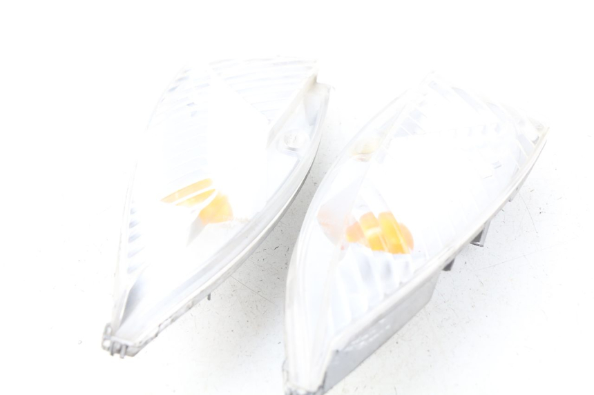 photo de CLIGNOTANT AVANT PEUGEOT VIVACITY 100 (1999 - 2008) - État de surface