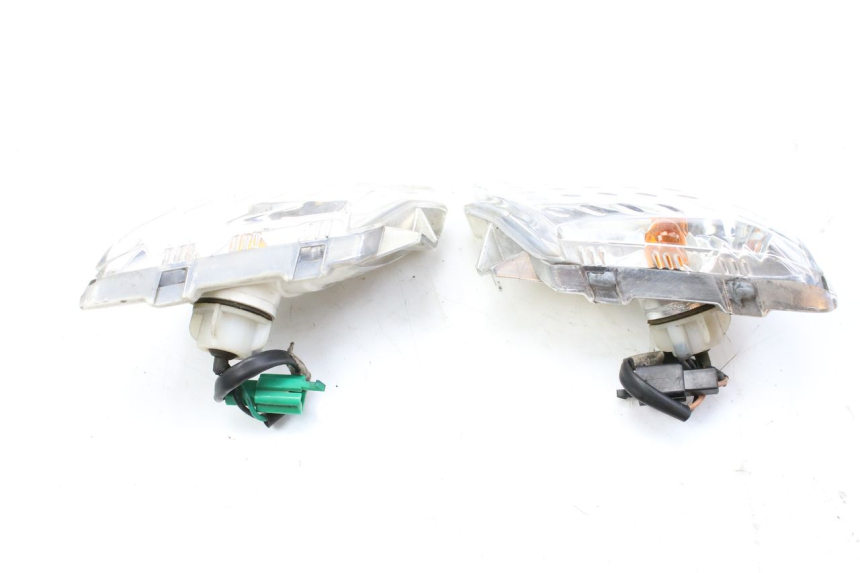 photo de CLIGNOTANT AVANT YAMAHA XMAX X-MAX 125 (2006 - 2009) - Zoom état d’usage