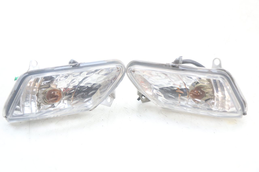 photo de CLIGNOTANT AVANT YAMAHA XMAX X-MAX 125 (2006 - 2009) - Vue principale