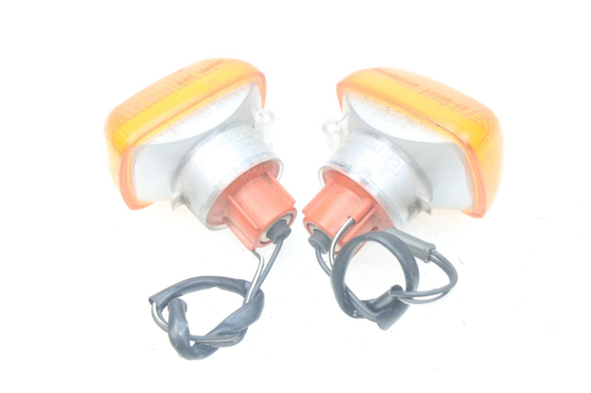 photo de CLIGNOTANT AVANT SUZUKI XF FREEWIND 650 (1997 - 2003) - Autre angle de vue