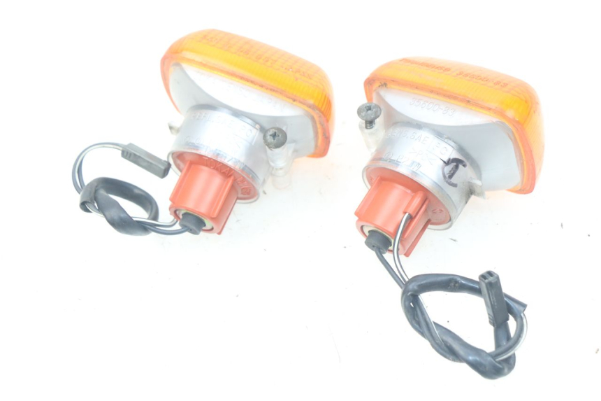 photo de CLIGNOTANT AVANT SUZUKI XF FREEWIND 650 (1997 - 2003) - Vue d’ensemble