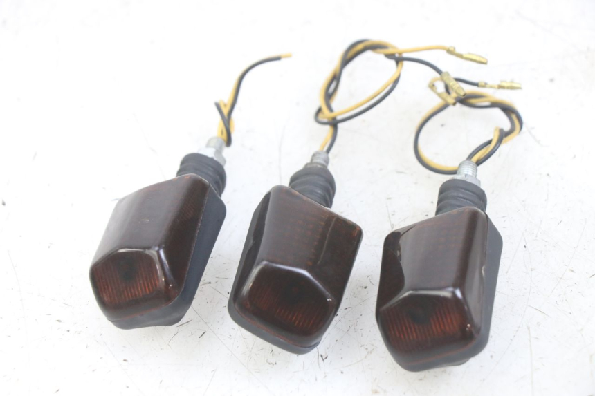 photo de CLIGNOTANT AVANT YAMAHA XJN DIVERSION 600 (2000 - 2003) - Vue d’ensemble