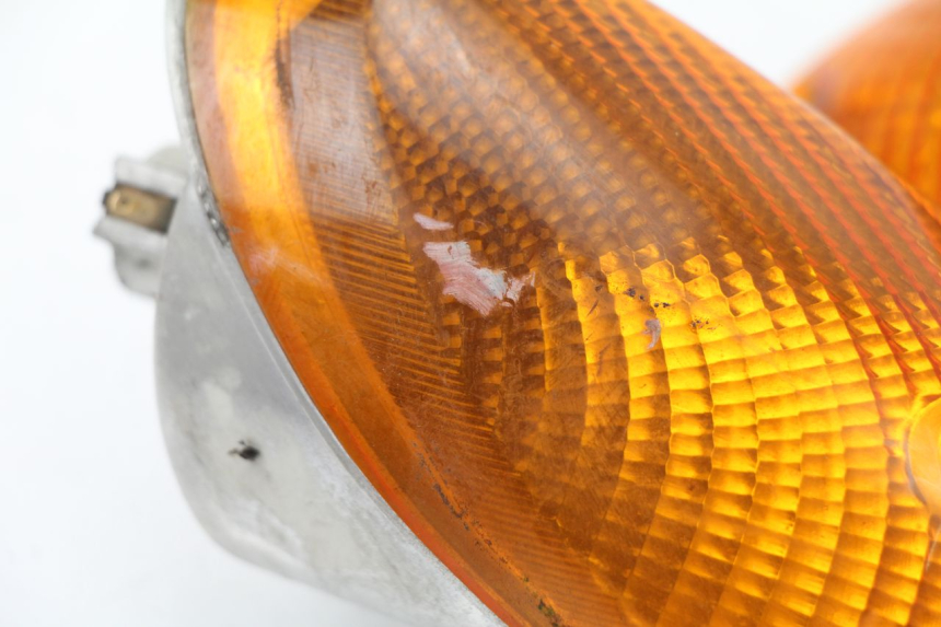 photo de CLIGNOTANT AVANT YAMAHA YP MAJESTY 125 (1998 - 2001) - État de surface