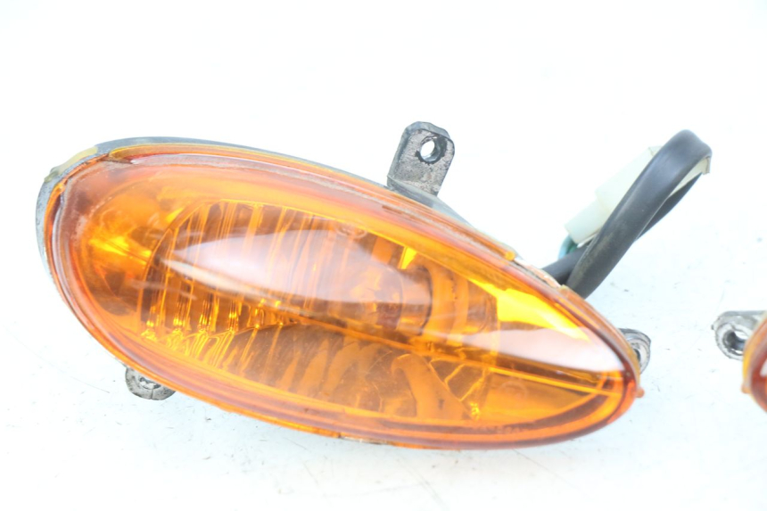 photo de CLIGNOTANT AVANT YIYING YY50QT-10 50 (2007 - 2022) - Points de fixation