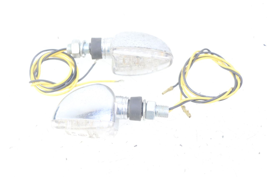 photo de CLIGNOTANT AVANT KAWASAKI ZEPHYR 1100 ( - 1995) - Détail de la pièce