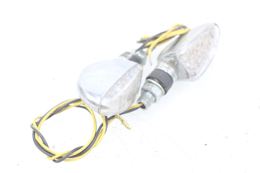 photo de CLIGNOTANT AVANT KAWASAKI ZEPHYR 1100 ( - 1995) - Vue d’ensemble