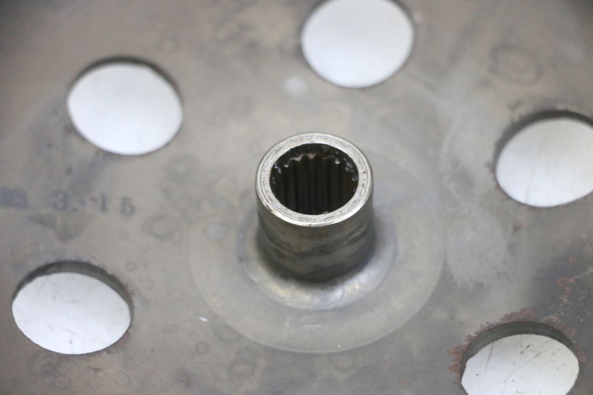 photo de CLOCHE EMBRAYAGE ADIVA AD3 300 (2014 - 2020) - Gros plan technique