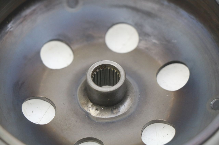 photo de CLOCHE EMBRAYAGE DAELIM S FIVE 2T 50 (2005 - 2009) - Zoom état d’usage