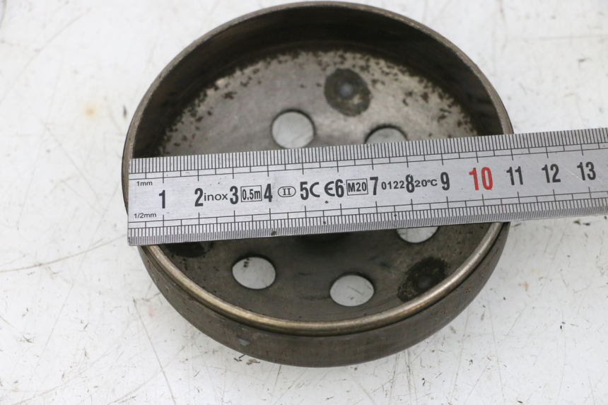 photo de CLOCHE EMBRAYAGE PEUGEOT KISBEE 4T 50 (2010 - 2017) - Détail de la pièce