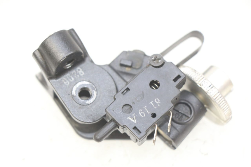 photo de COCOTTE EMBRAYAGE HONDA CB R 1000 (2018 - 2023) - Gros plan technique