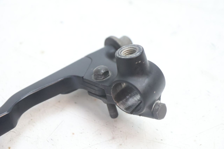 photo de COCOTTE EMBRAYAGE SUZUKI DR S 600 (1985 - 1989) - Points de fixation