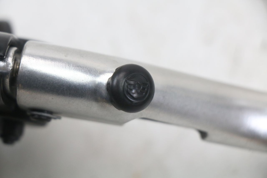 photo de COCOTTE EMBRAYAGE ROYAL ENFIELD CONTINENTAL GT 650 (2019 - 2024) - Zoom état d’usage