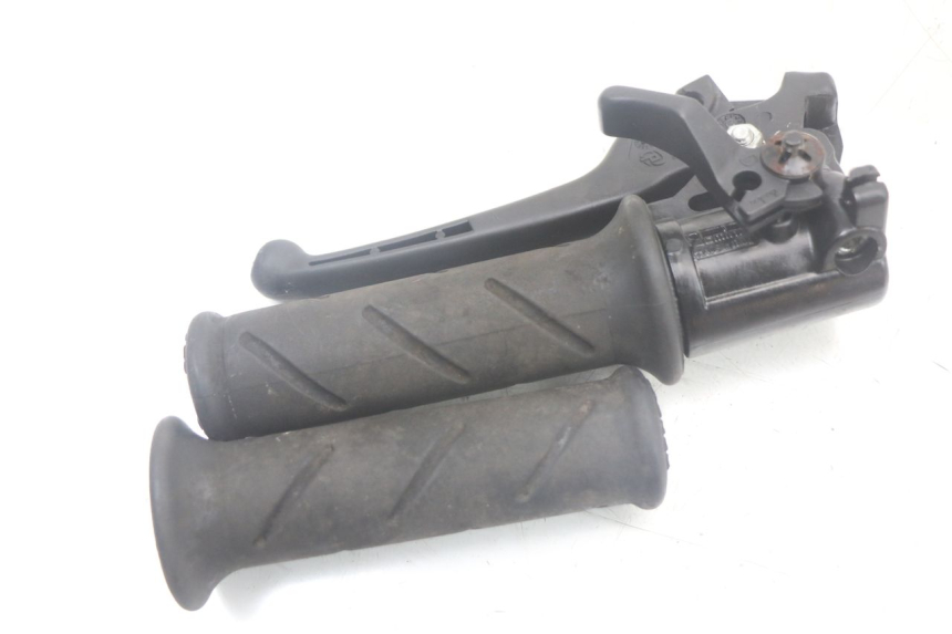 photo de COCOTTE FREIN DROIT PEUGEOT 103 VOGUE VS2 50 (2004 - 2017) - Autre angle de vue