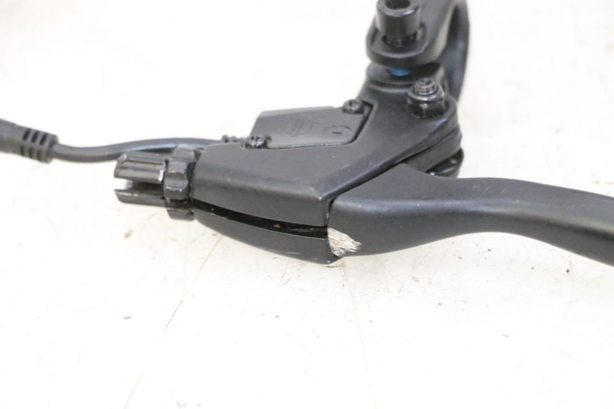 photo de COCOTTE FREIN DROIT KUKIRIN G2 MASTER 1 - Zoom état d’usage