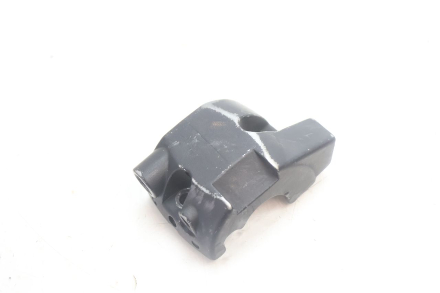 photo de COCOTTE FREIN DROIT YAMAHA SLIDER 50 (1999 - 2004) - Gros plan technique