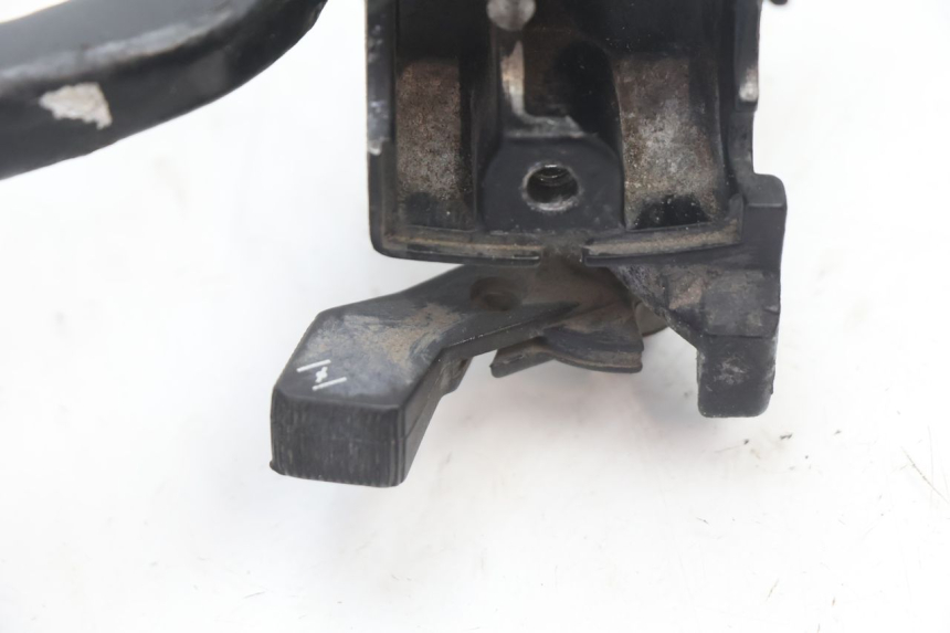 photo de COCOTTE FREIN GAUCHE MBK BOOSTER SPIRIT 50 (1996 - 1999) - Points de fixation