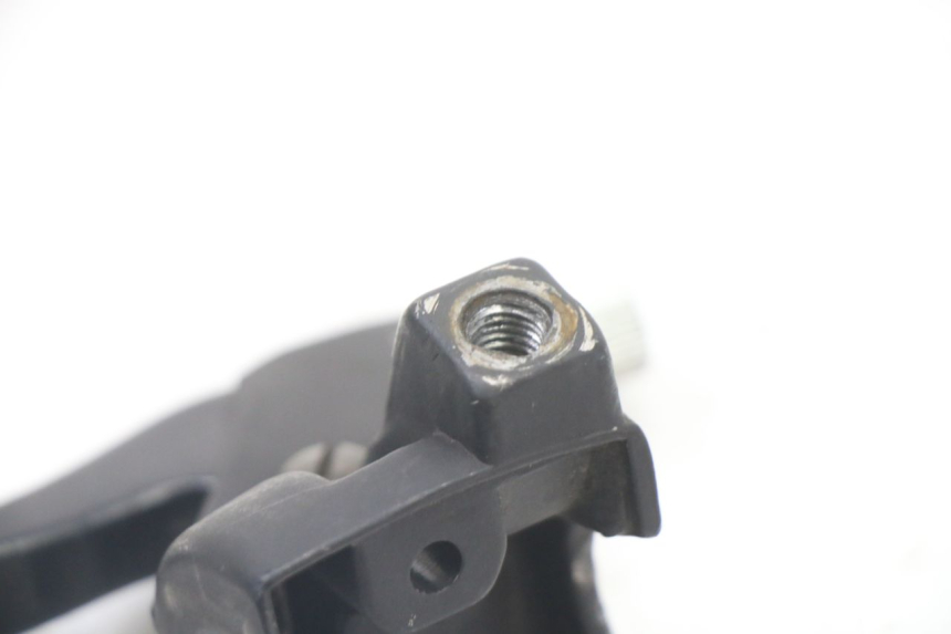 photo de COCOTTE FREIN GAUCHE DERBI SENDA R X-TREME 50 (2006 - 2010) - Gros plan technique