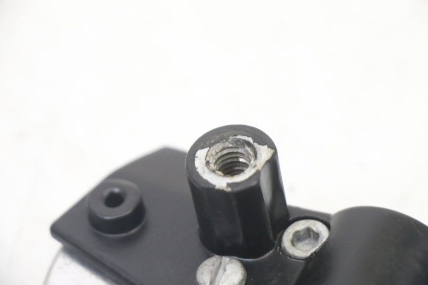 photo de COCOTTE FREIN GAUCHE PIAGGIO FLY 2T 50 (2004 - 2017) - Autre angle de vue