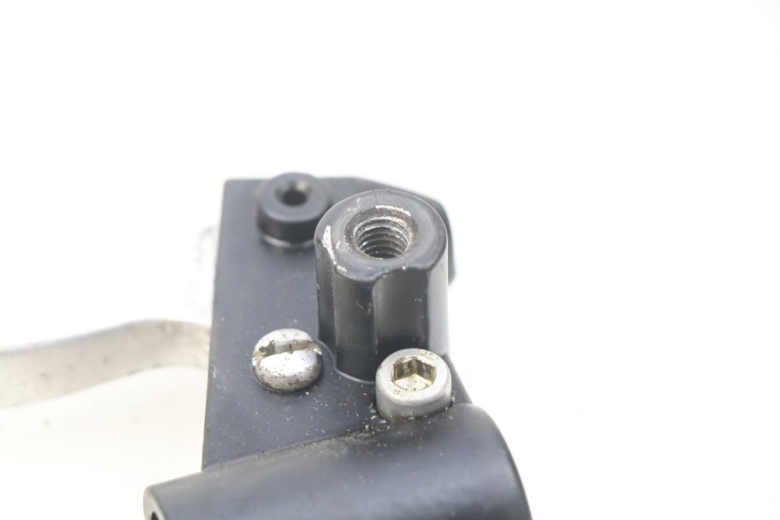 photo de COCOTTE FREIN GAUCHE PIAGGIO FLY 100 (2006 - 2010) - Gros plan technique