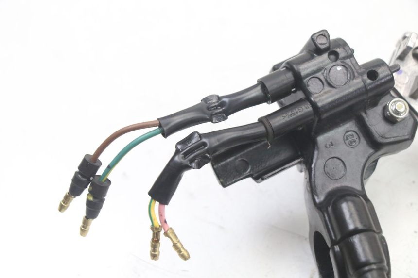 photo de COCOTTE FREIN GAUCHE HONDA PCX (JF57/JF64) 125 (2014 - 2018) - Points de fixation