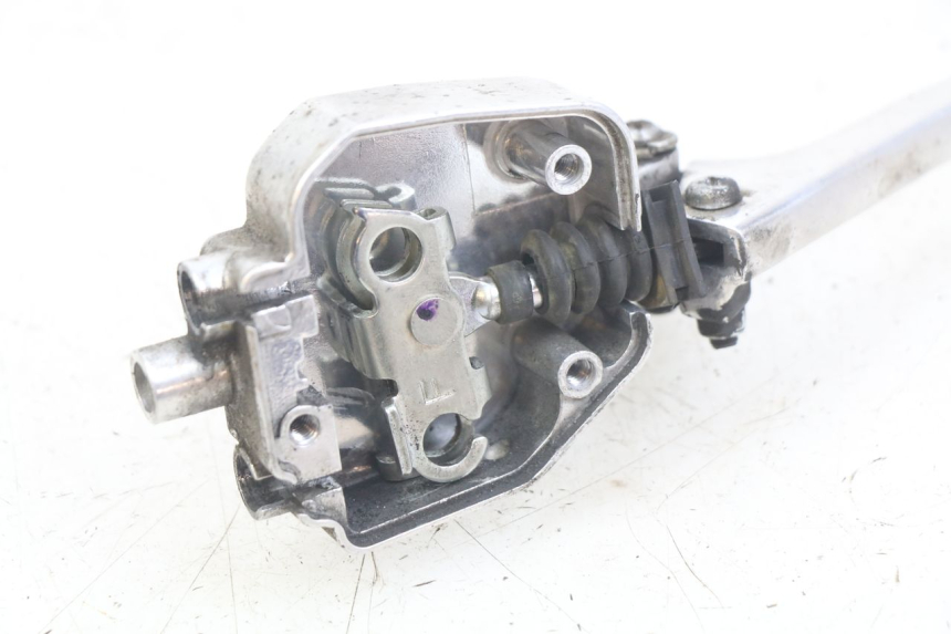 photo de COCOTTE FREIN GAUCHE HONDA NHX LEAD 110 (2008 - 2010) - Gros plan technique