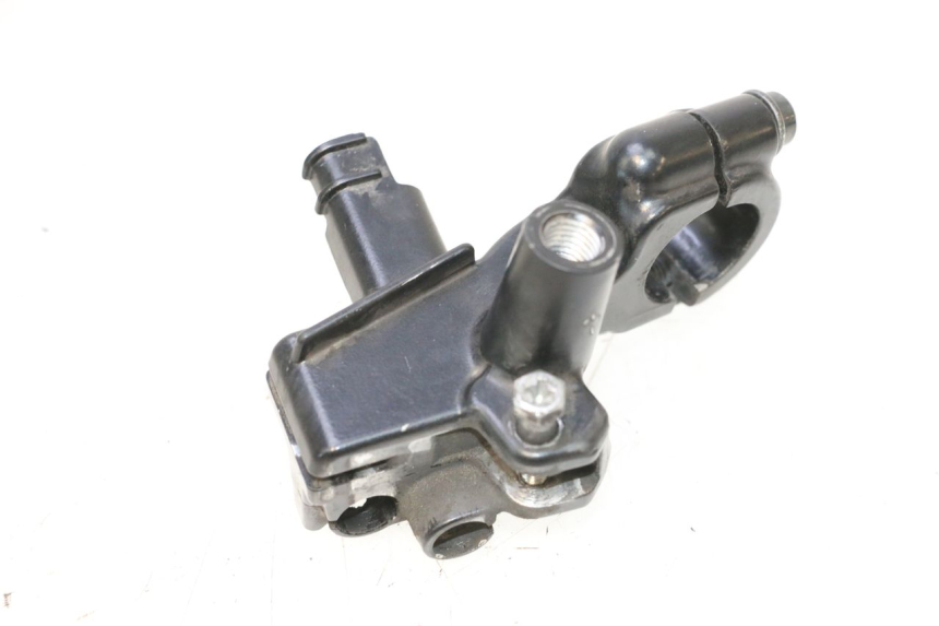 photo de COCOTTE FREIN GAUCHE HONDA PCX (JF57/JF64) 125 (2014 - 2018) - Gros plan technique