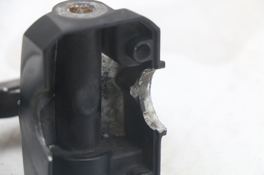 photo de COCOTTE FREIN GAUCHE PEUGEOT STREETZONE 4T 50 (2018 - 2023) - Gros plan technique