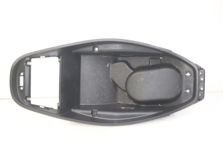 photo de COFFRE SELLE KYMCO AGILITY 16+ 4T 50 (2018 - 2023) - Vue principale