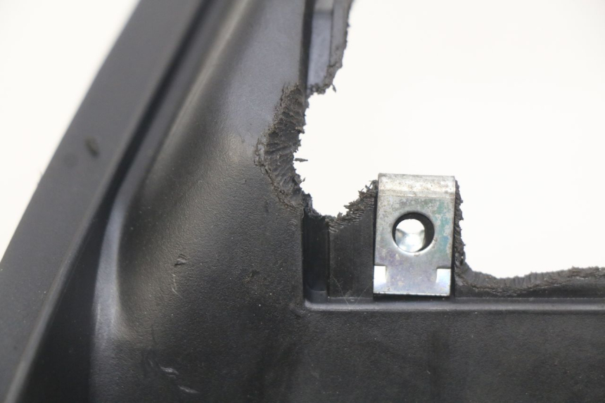 photo de COFFRE SELLE KYMCO AGILITY 16+ 4T 50 (2018 - 2023) - Détail de la pièce