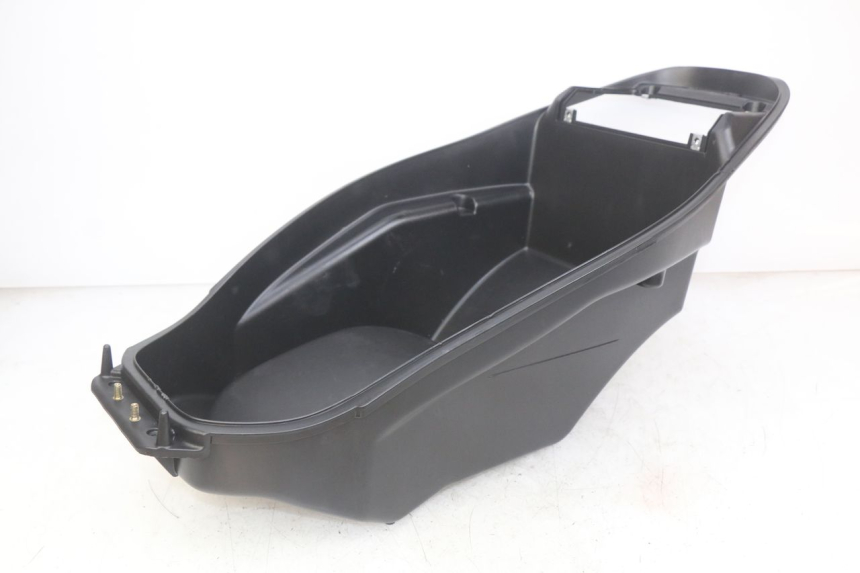 photo de COFFRE SELLE KYMCO AGILITY 16+ 4T 50 (2018 - 2023) - Autre angle de vue