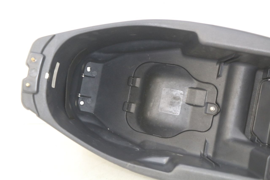 photo de COFFRE SELLE HONDA BALI EX 100 (1996 - 2000) - Autre angle de vue