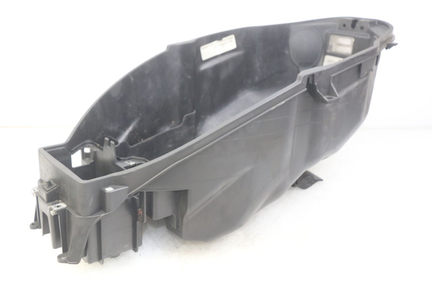 photo de COFFRE SELLE PIAGGIO BEVERLY 125 (2010 - 2015) - Autre angle de vue