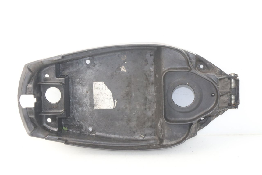 photo de COFFRE SELLE MBK BOOSTER SPIRIT 50 (2004 - 2017) - Vue principale