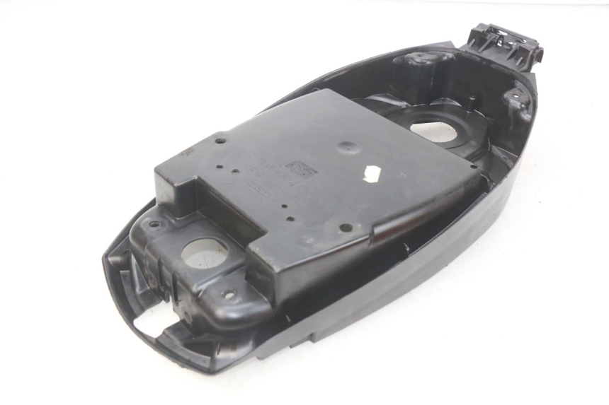 photo de COFFRE SELLE MBK BOOSTER SPIRIT NAKED 50 (2004 - 2017) - Autre angle de vue