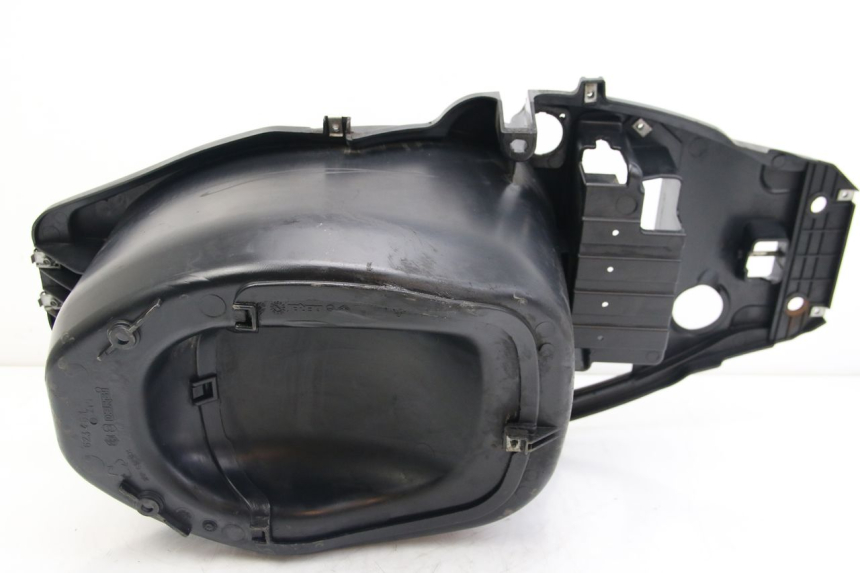 photo de COFFRE SELLE DERBI BOULEVARD 50 (2009 - 2006) - Vue d’ensemble