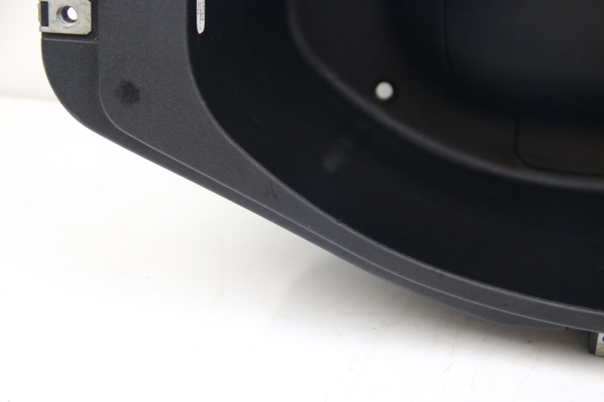 photo de COFFRE SELLE DERBI BOULEVARD 50 (2009 - 2006) - Marquages et références