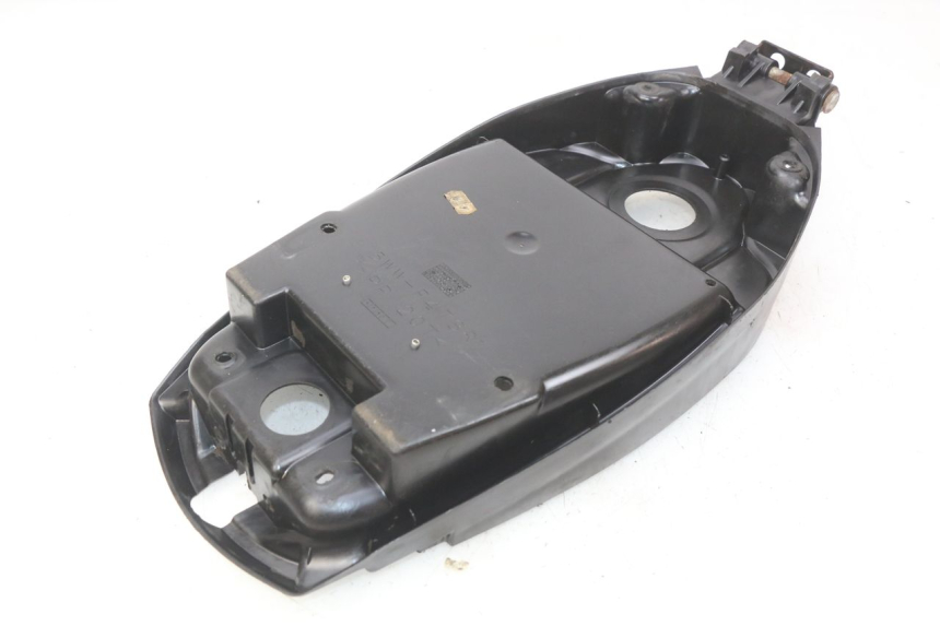 photo de COFFRE SELLE YAMAHA BW'S NAKED 50 (2008 - 2019) - Zoom état d’usage